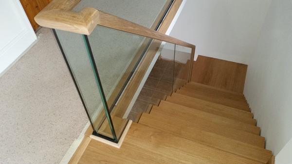 Zig Zag staircase with glass balustrade
